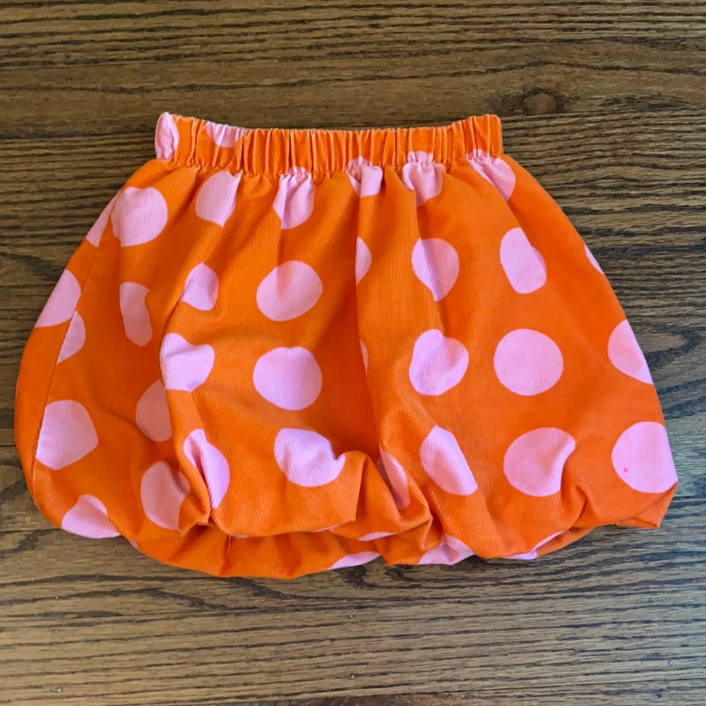 Bubble corduroy skirt.